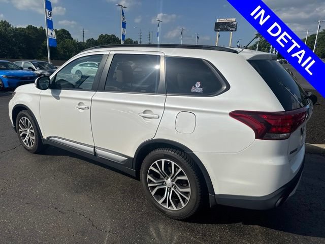 Used 2016 Mitsubishi Outlander SEL FWD image 5