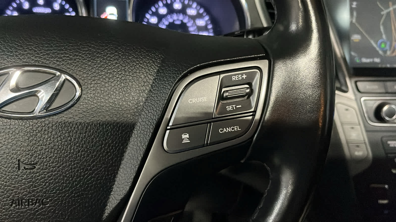 Used 2017 Hyundai Santa Fe Limited AWD/4WD image 13