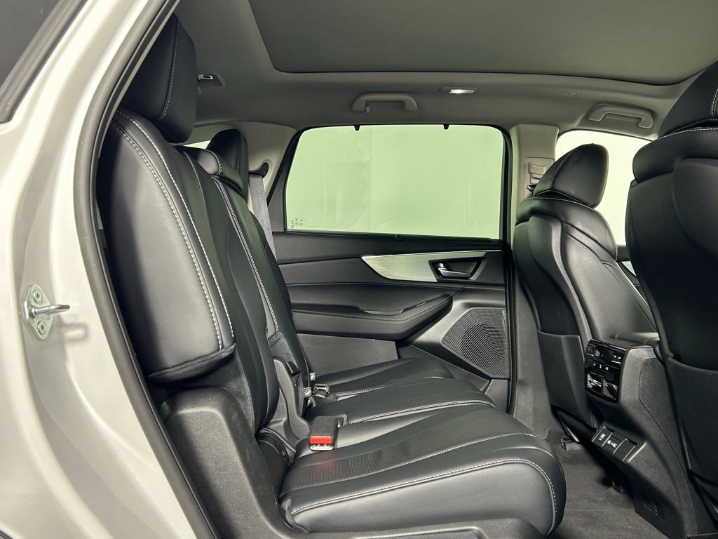 Used 2023 Acura MDX SH-AWD w/ Technology Package image 13