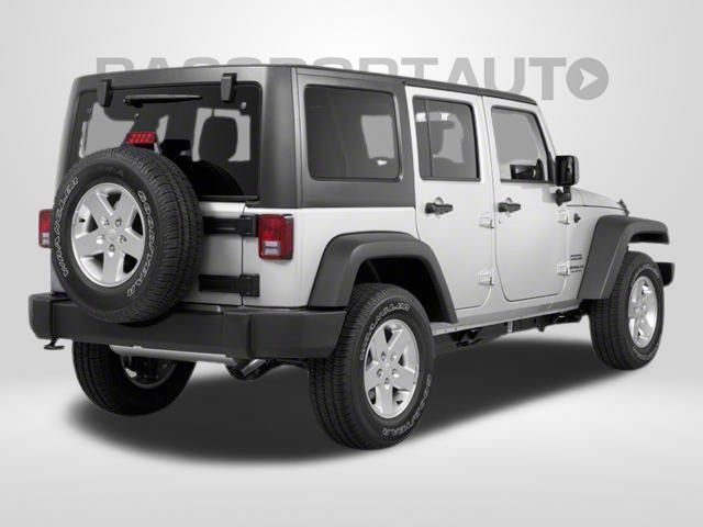Used 2012 Jeep Wrangler Unlimited Sahara AWD/4WD image 2