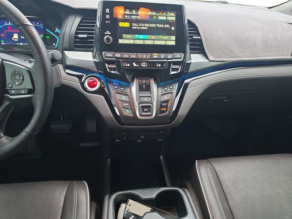 Used 2024 Honda Odyssey Elite image 14