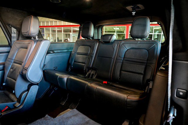 Used 2022 Lincoln Navigator L Black Label image 24