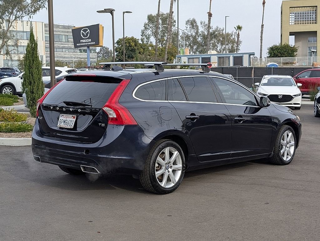 Used 2017 Volvo V60 T5 Premier w/ Convenience Package image 8