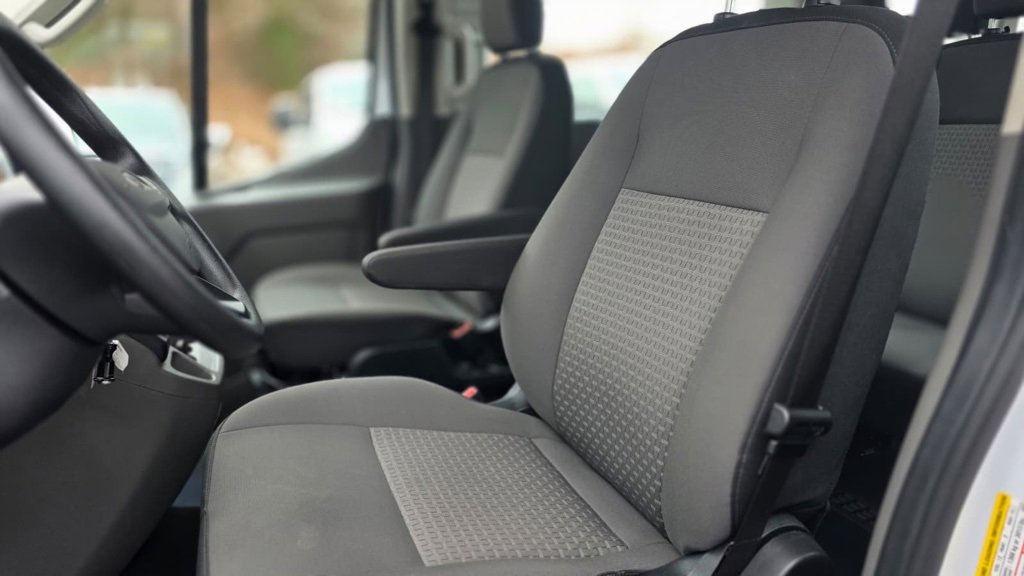 Used 2023 Ford Transit 350 XLT image 16