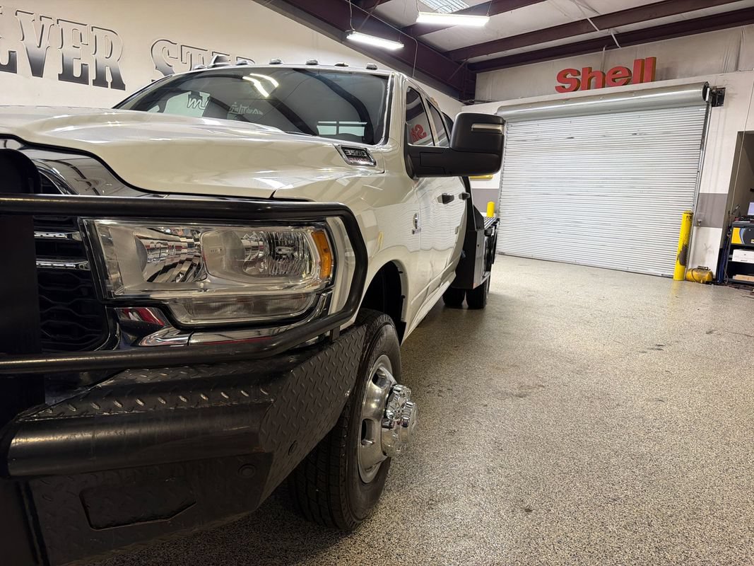 Used 2024 RAM 3500 Tradesman w/ Chrome Appearance Group AWD/4WD image 13