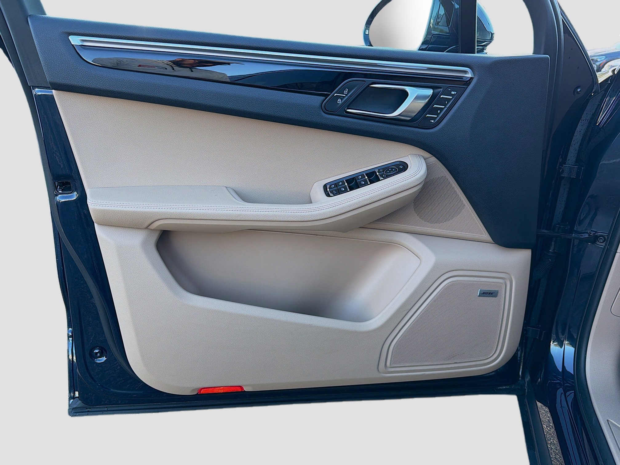 Used 2022 Porsche Macan image 22