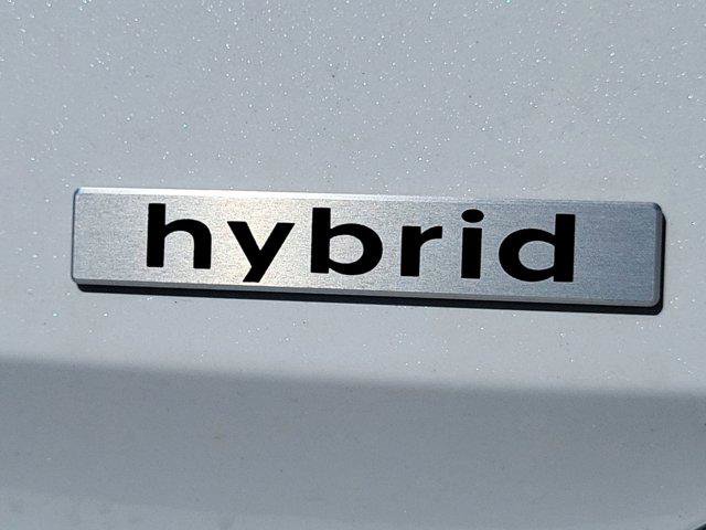 New 2025 Hyundai Elantra SEL FWD image 24