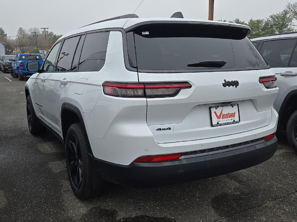 New 2026 Jeep Grand Cherokee L Limited w/ Limited Altitude Package AWD/4WD image 3