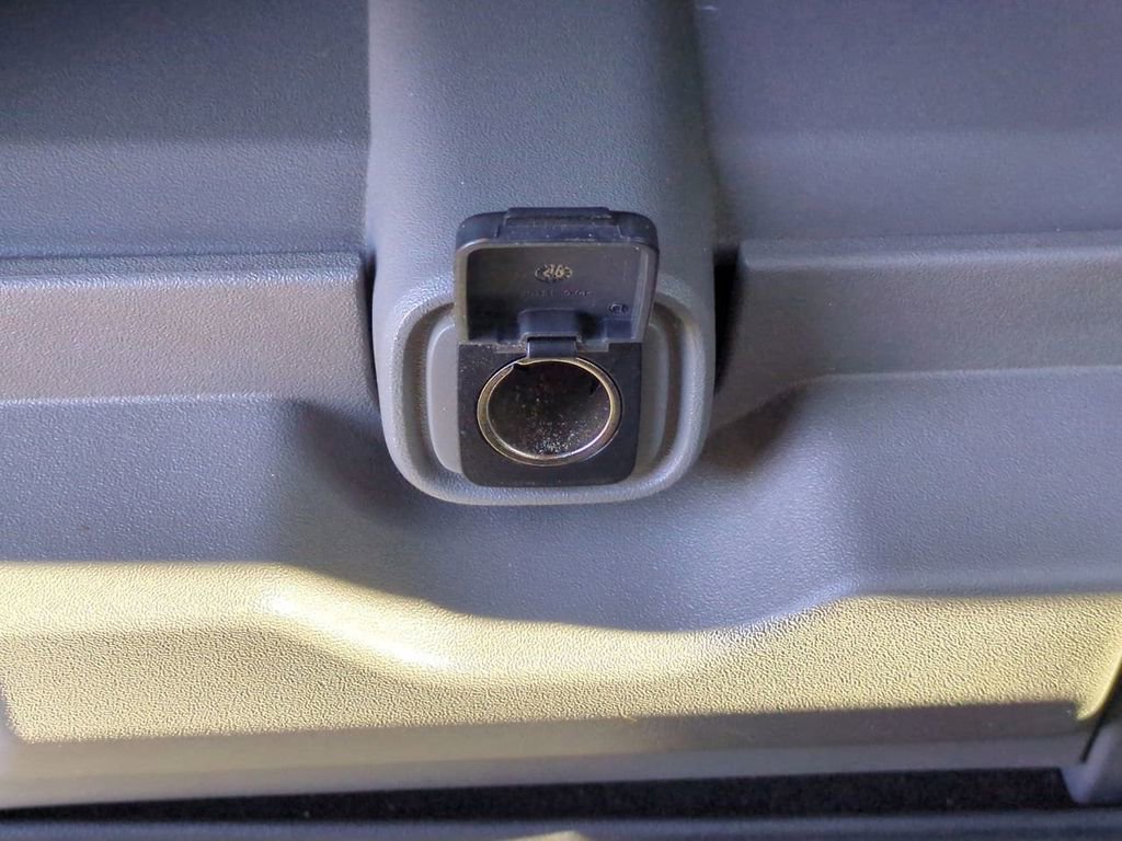 Used 2018 Ford F150 Lariat w/ Trailer Tow Package image 15