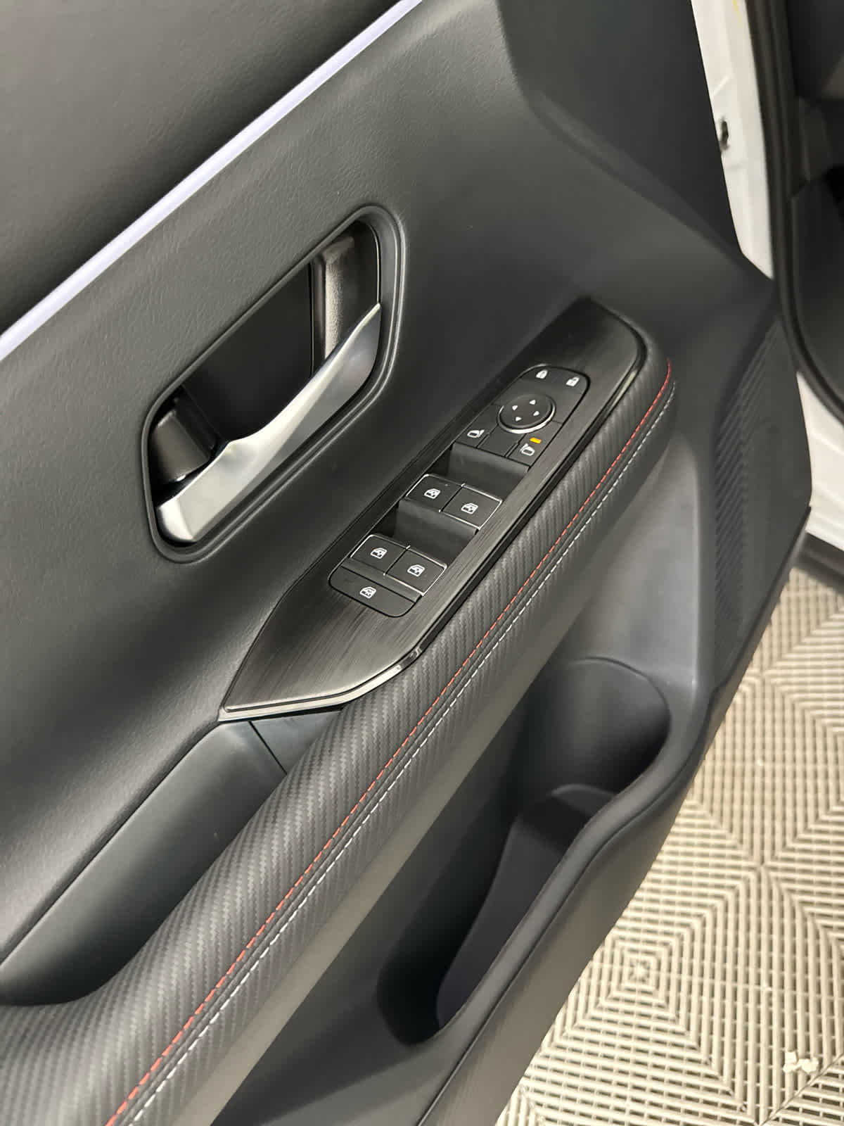New 2026 Nissan Kicks SR w/ Illumination Package image 15