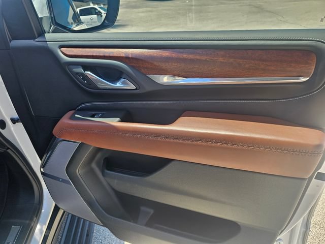 Used 2023 GMC Yukon Denali Ultimate AWD/4WD image 28
