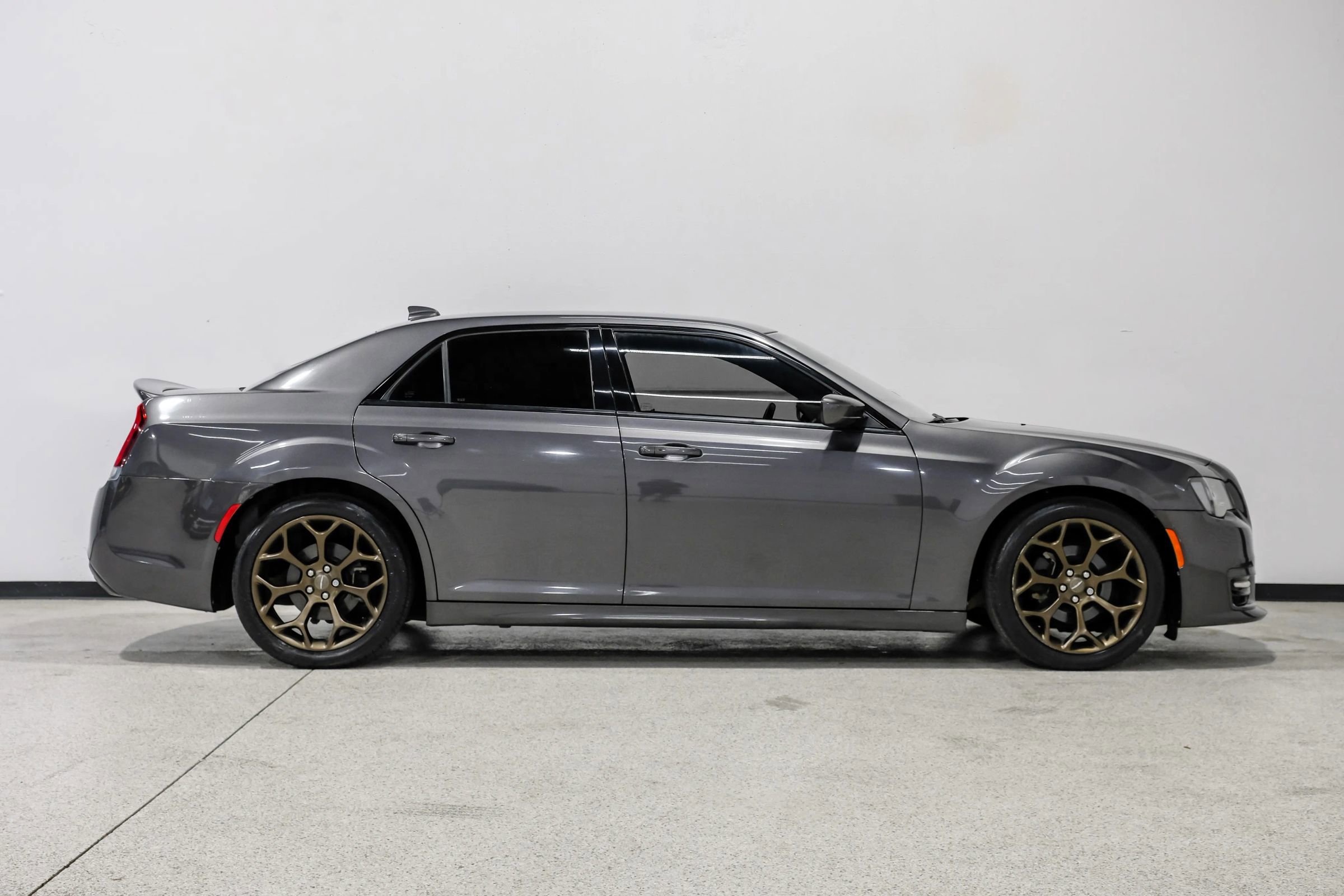 Used 2017 Chrysler 300 S w/ S Model Appearance Package image 5