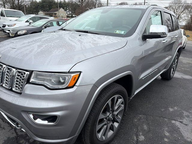 Used 2017 Jeep Grand Cherokee Overland image 4