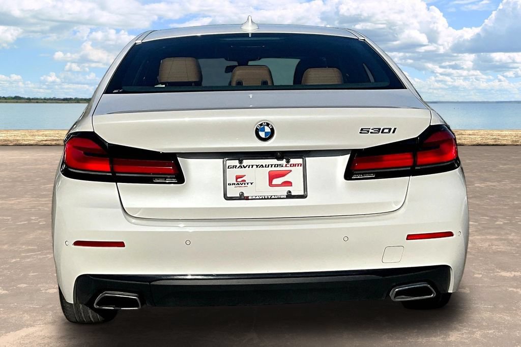 Used 2023 BMW 530i w/ Premium Package RWD image 5