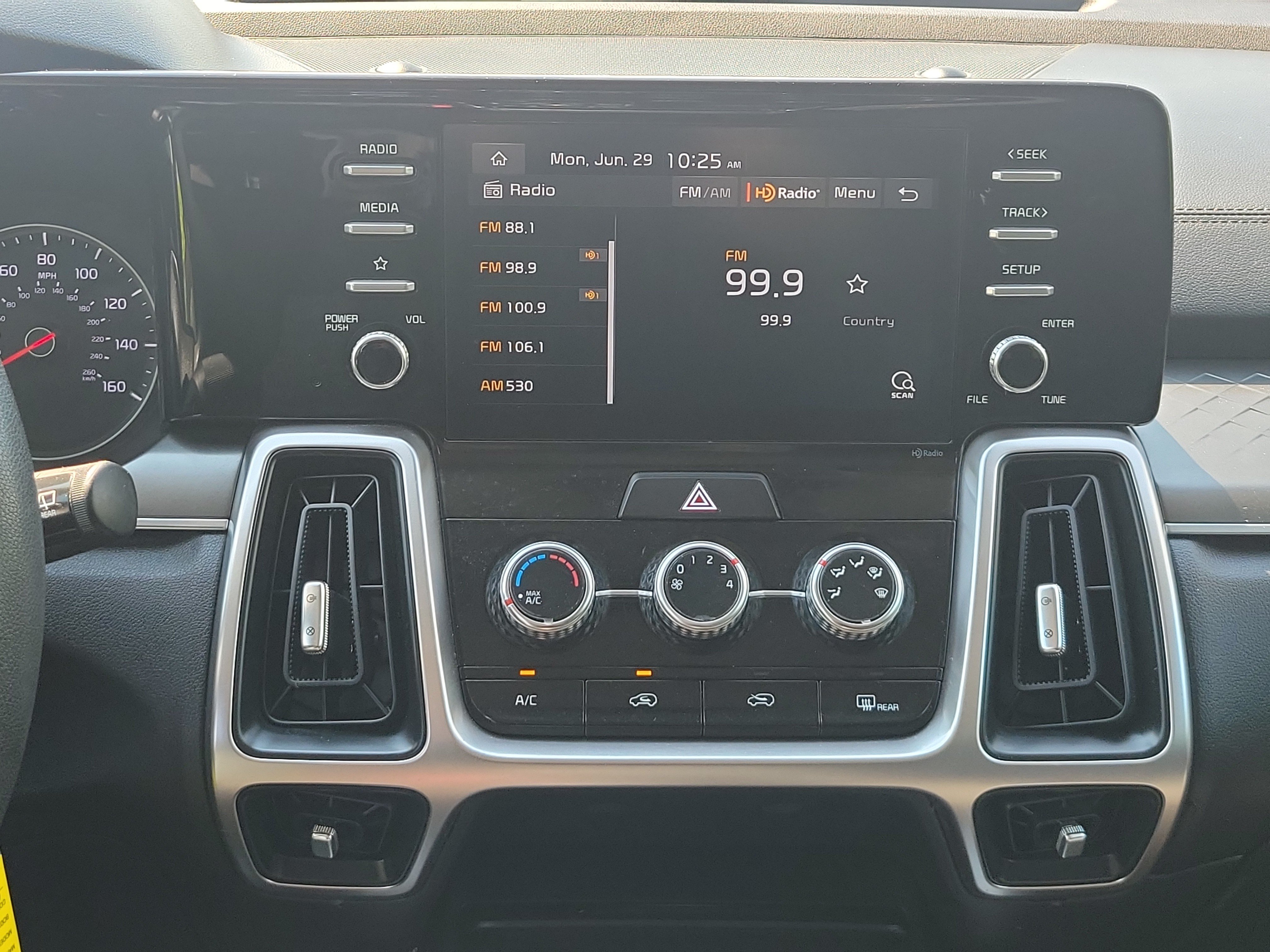 Used 2021 Kia Sorento LX AWD/4WD image 26