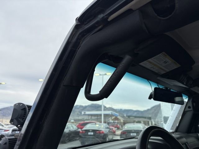 Used 2018 Jeep Wrangler Unlimited Sahara image 25