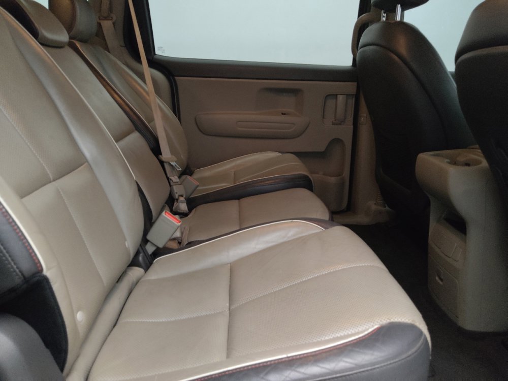 Used 2016 Kia Sedona LX w/ LX Essentials Premium Package FWD image 19