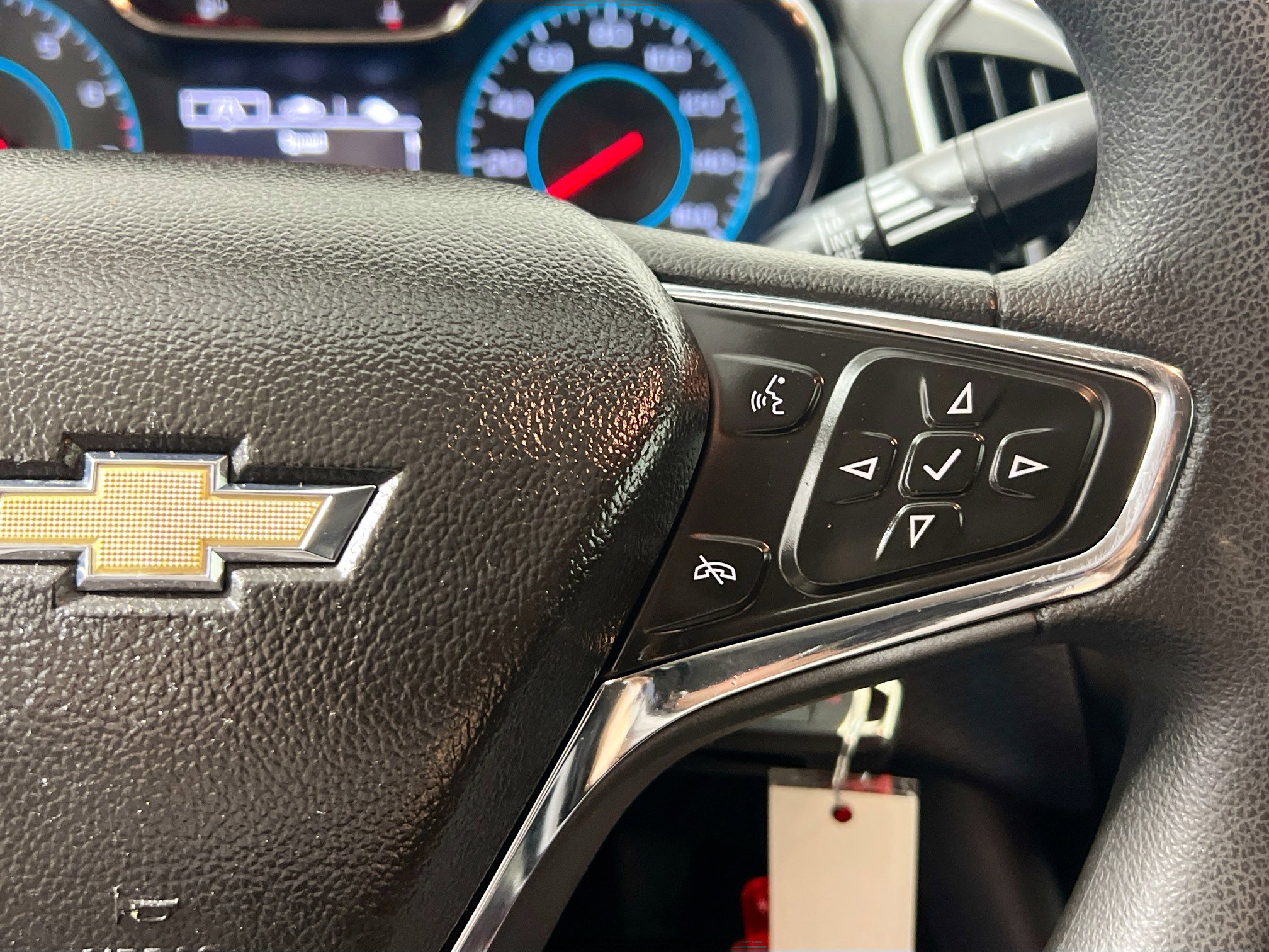 Used 2017 Chevrolet Cruze LT FWD image 18