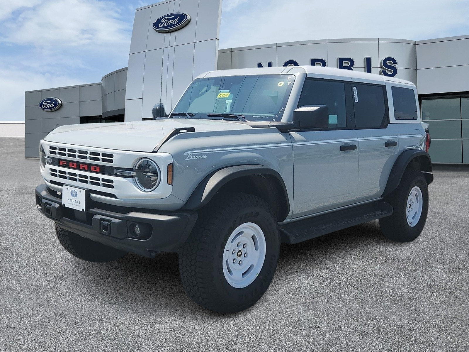 New 2026 Ford Bronco Heritage Edition AWD/4WD image 2