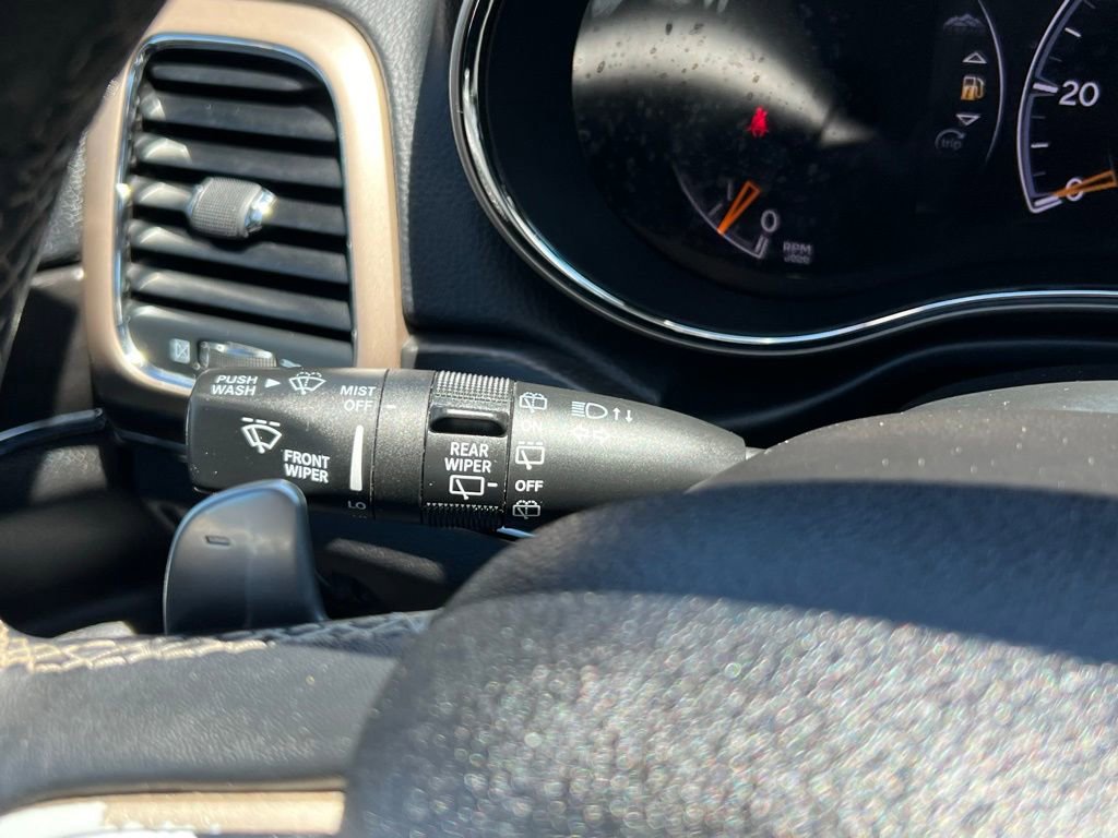 Used 2016 Jeep Grand Cherokee Limited image 33