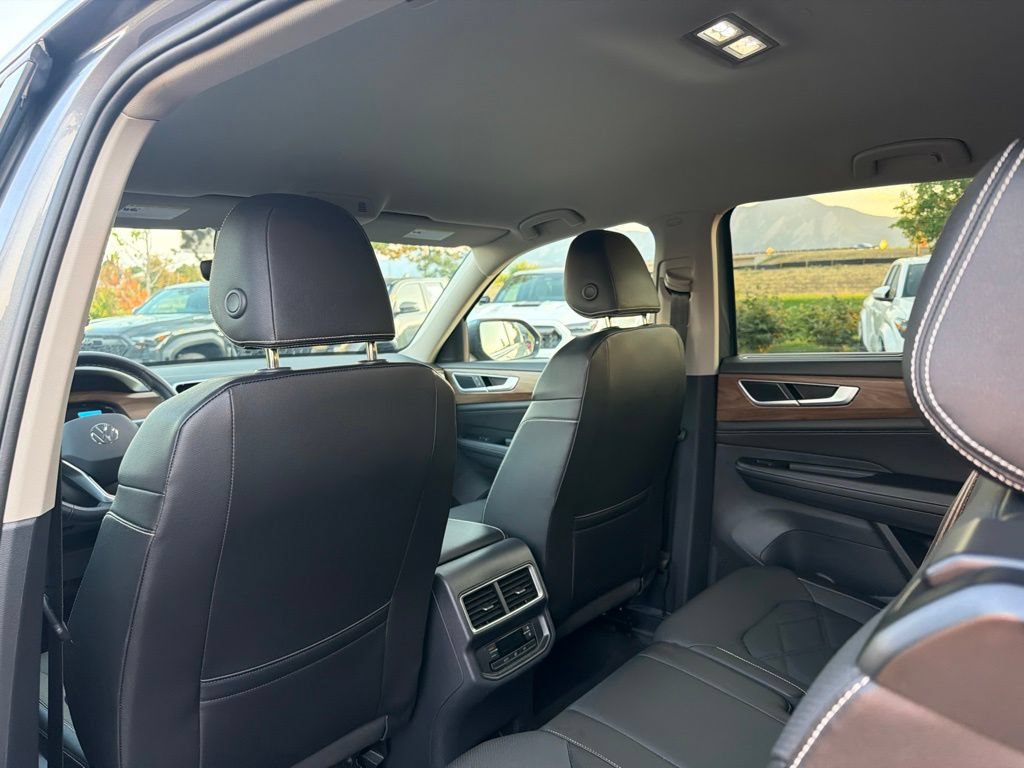 Used 2025 Volkswagen Atlas SE AWD/4WD image 22