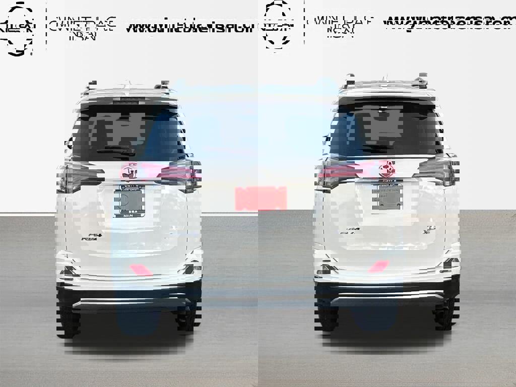 Used 2018 Toyota RAV4 XLE image 6