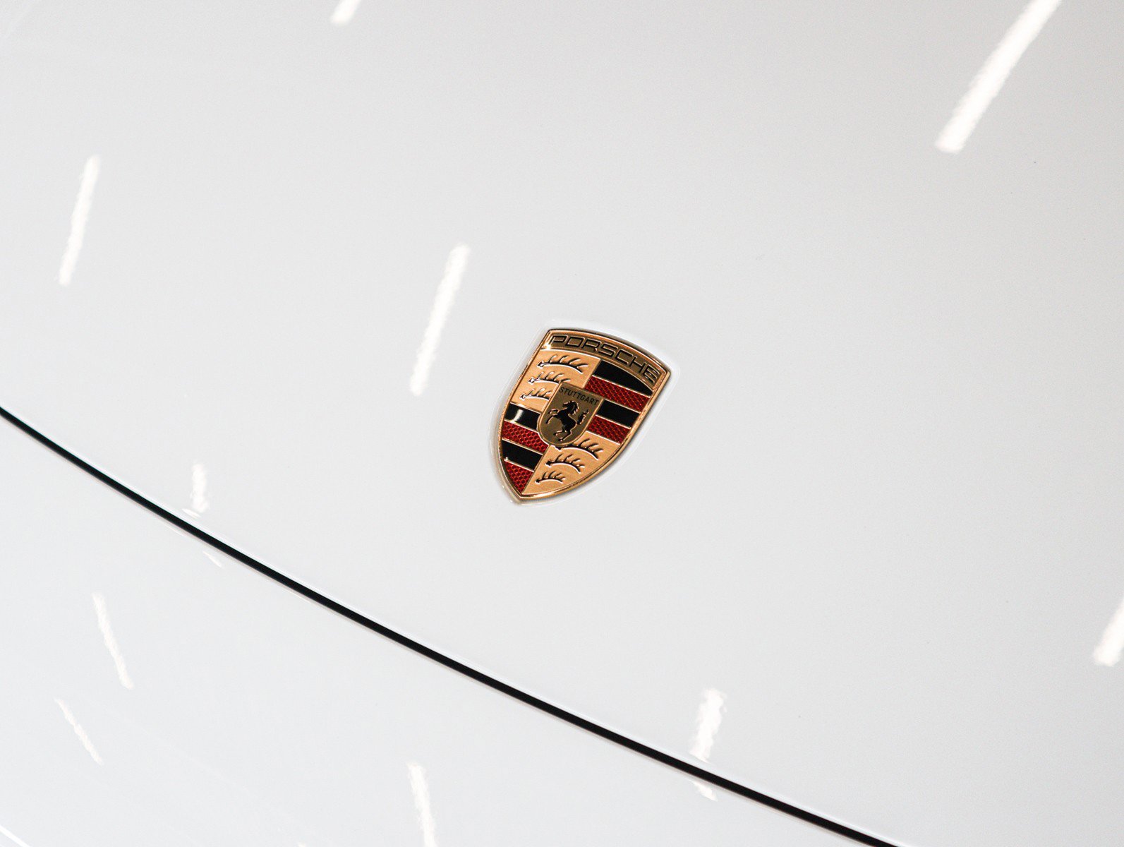 Certified 2025 Porsche Macan 4S Electric image 28