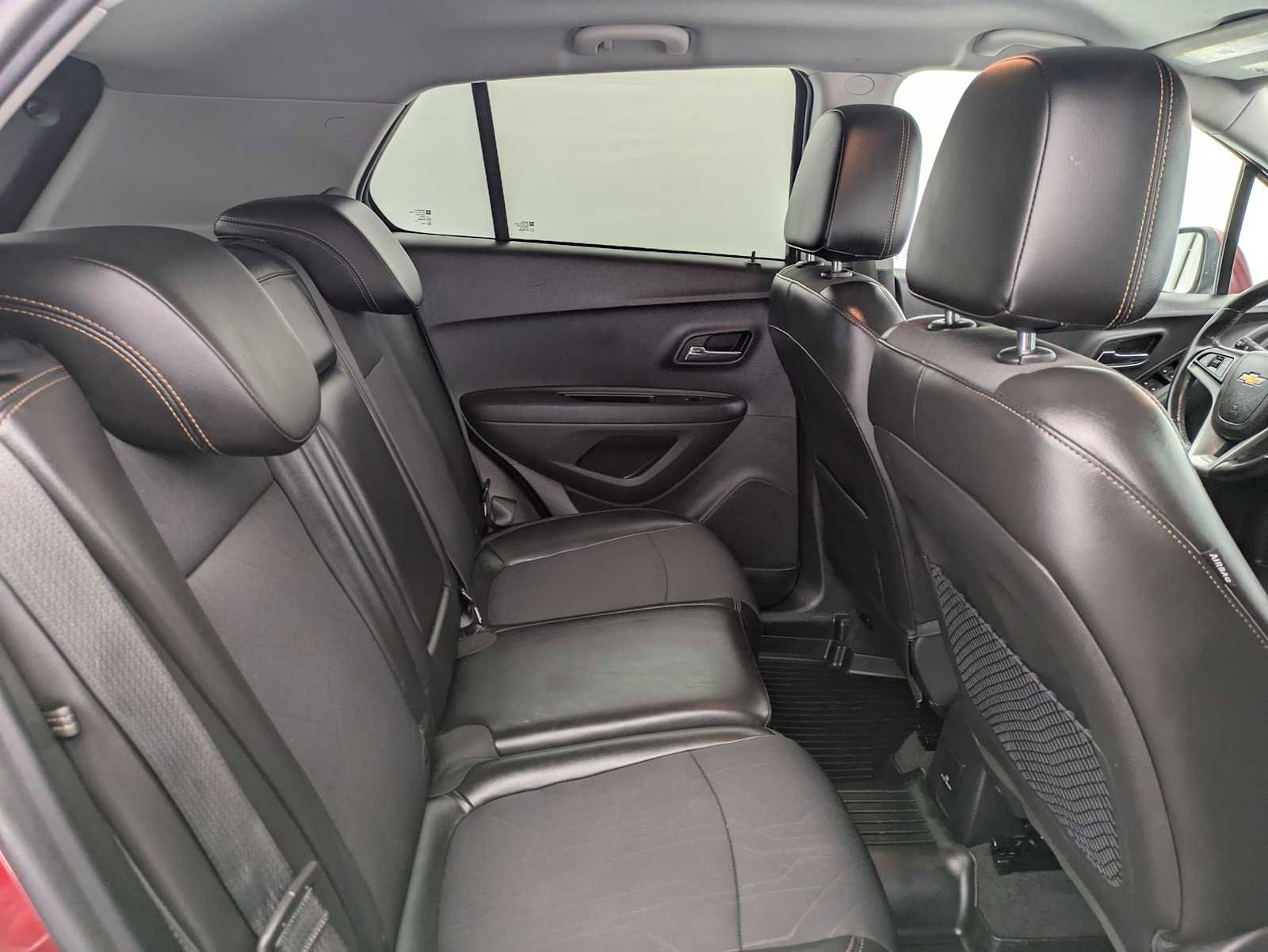 Used 2020 Chevrolet Trax LT w/ LT Convenience Package image 21