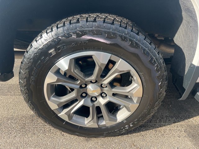 Used 2024 Chevrolet Silverado 1500 High Country w/ Technology Package image 12