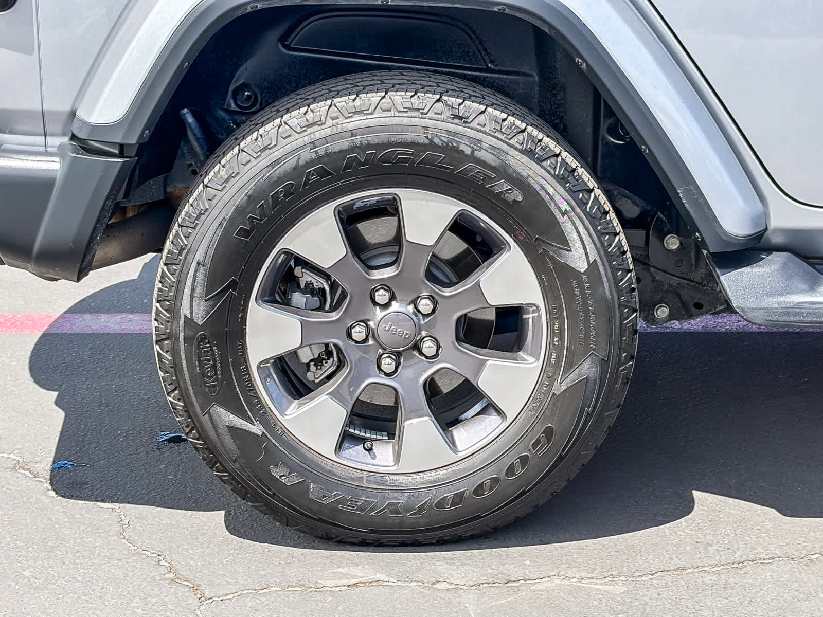 Used 2018 Jeep Wrangler Unlimited Sahara AWD/4WD image 10