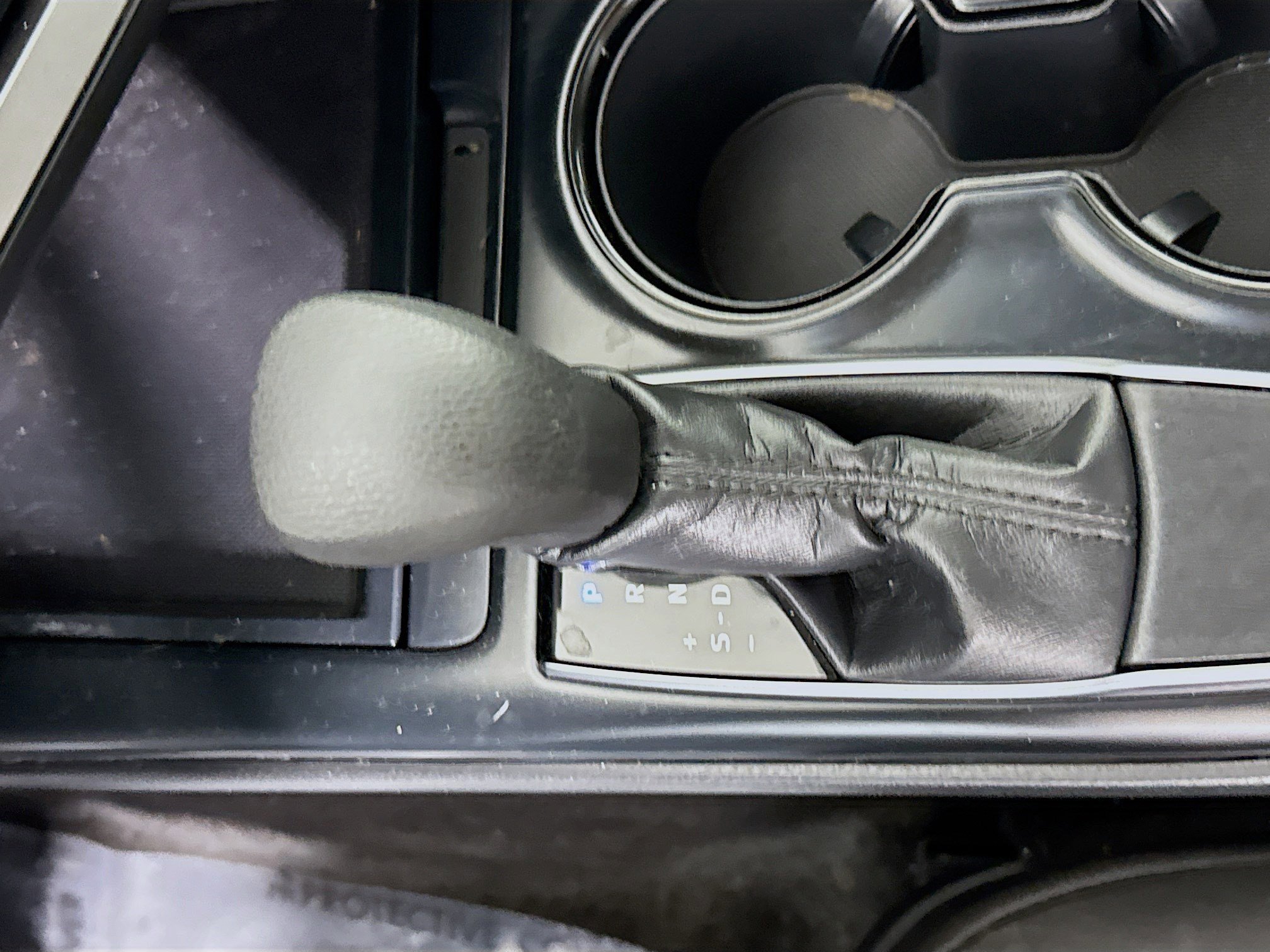 Used 2018 Toyota Camry LE image 20