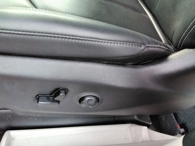 Used 2024 Chrysler Pacifica Touring-L image 28