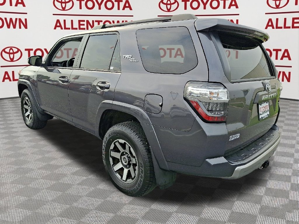 Used 2022 Toyota 4Runner TRD Off-Road Premium AWD/4WD image 6
