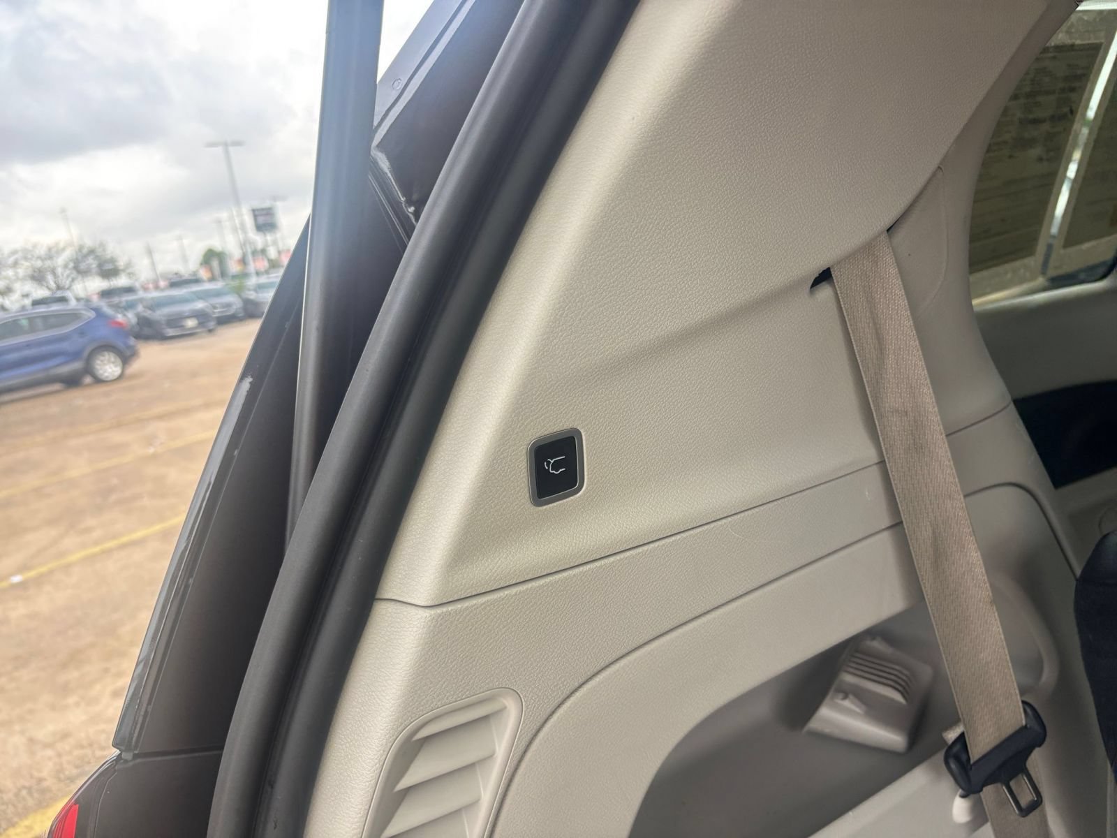 Used 2024 Chrysler Pacifica Touring-L FWD image 22
