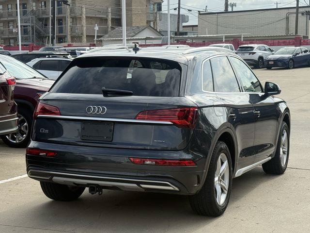 Used 2021 Audi Q5 2.0T Premium w/ Convenience Package AWD/4WD image 4