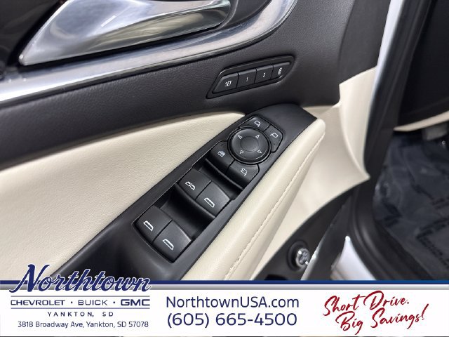 Used 2024 Buick Enclave Premium AWD/4WD image 23