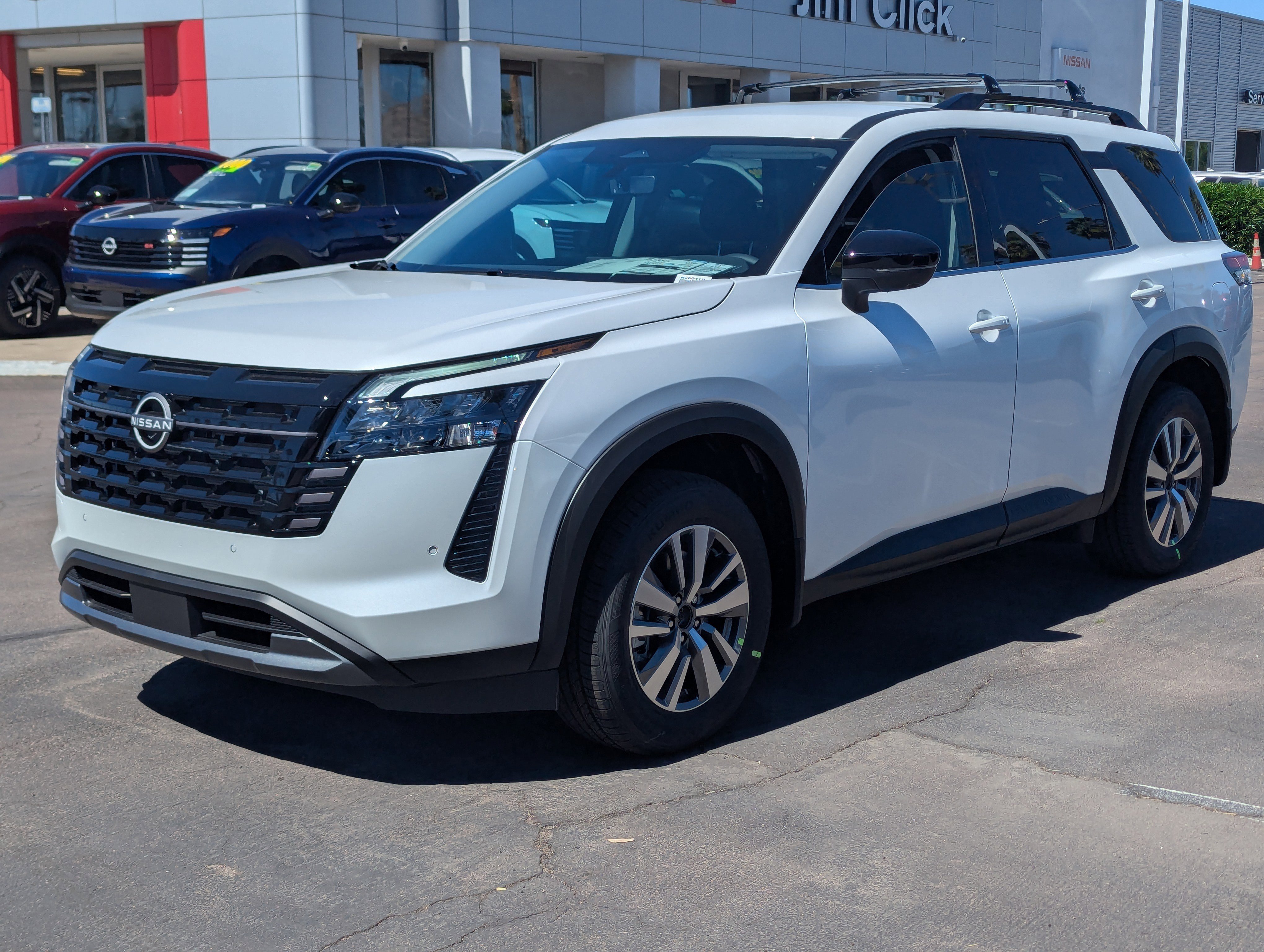 New 2026 Nissan Pathfinder SL image 5