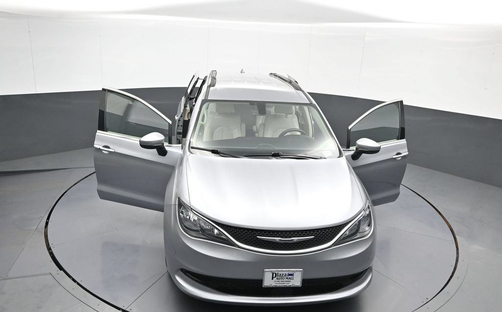 Used 2021 Chrysler Voyager Lxi FWD image 47