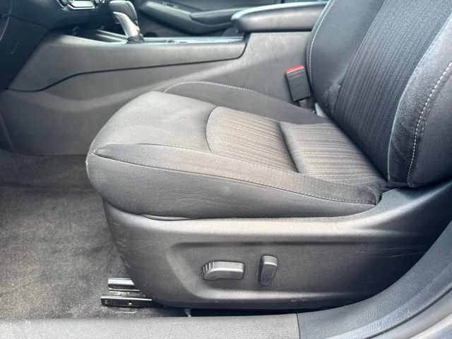 Used 2025 Nissan Altima 2.5 SV FWD image 17