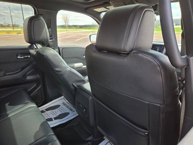 Used 2022 Nissan Frontier PRO-4X w/ Pro-4X Premium Package AWD/4WD image 41