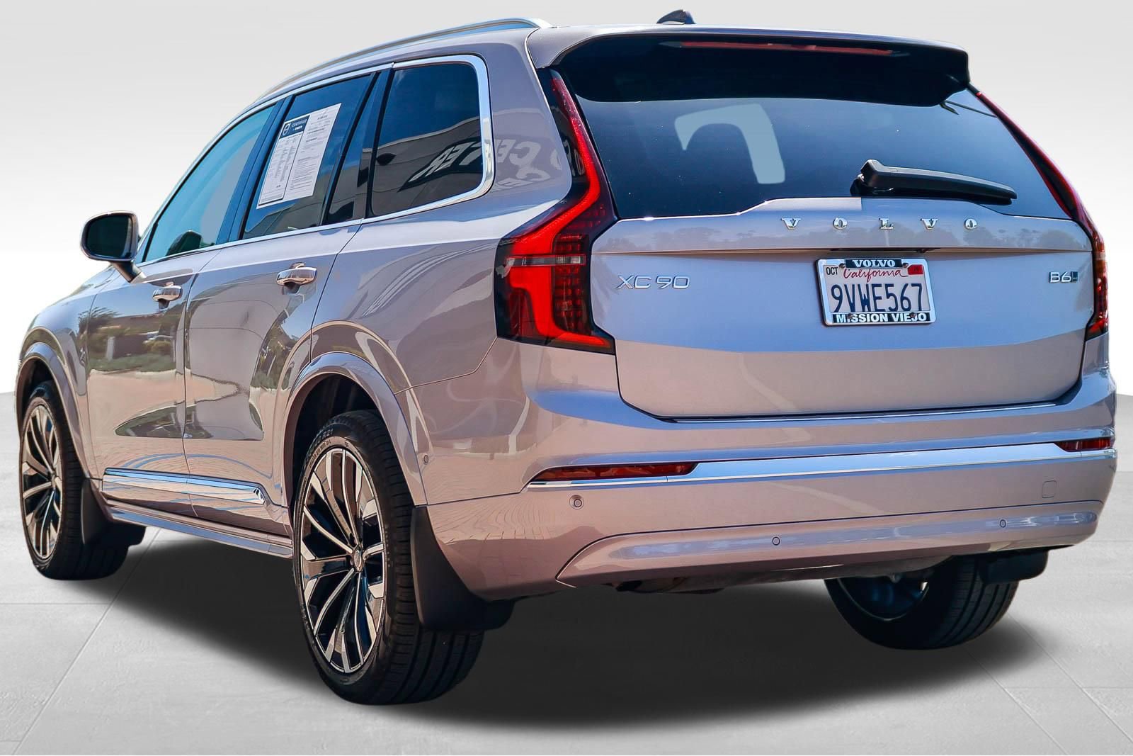 Certified 2026 Volvo XC90 B6 Plus w/ Protection Package AWD/4WD image 5
