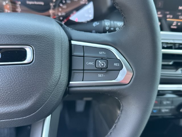 New 2026 Jeep Compass Latitude AWD/4WD image 16