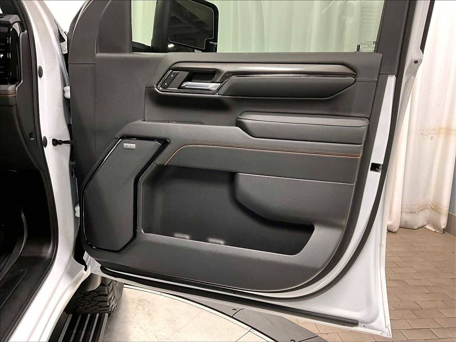 Used 2024 GMC Sierra 2500 AT4 w/ AT4 Premium Plus Package image 26