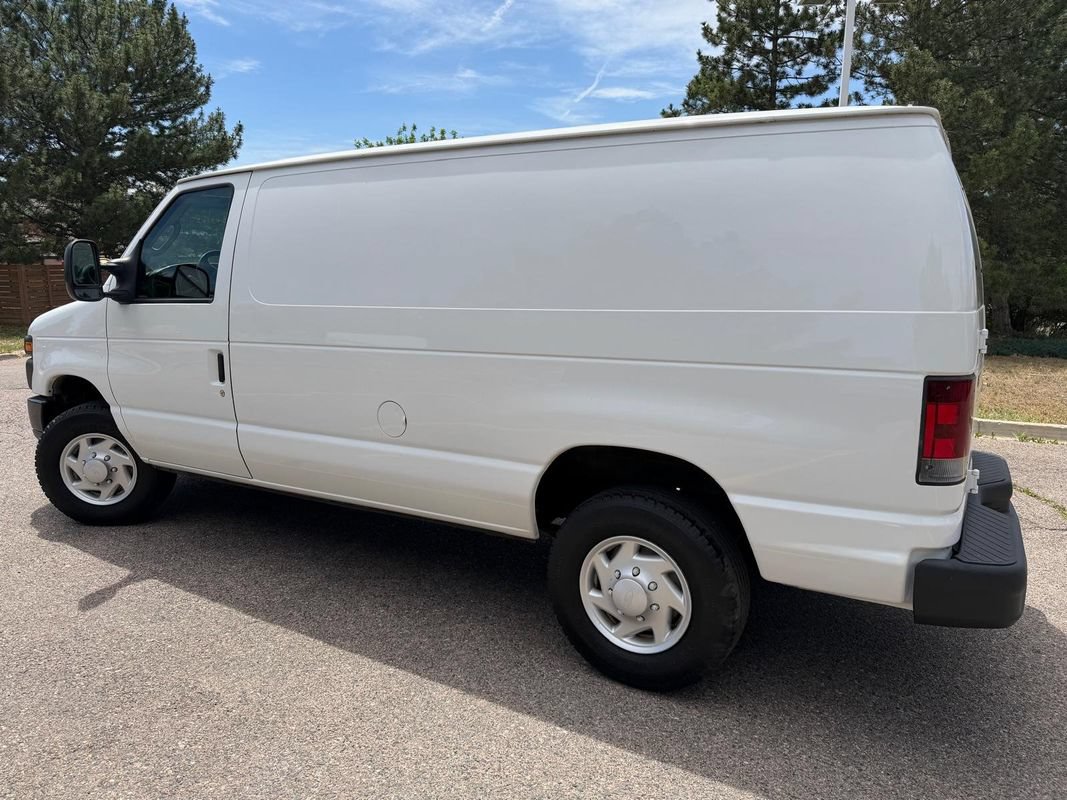 Used 2008 Ford E-250 and Econoline 250 RWD image 2