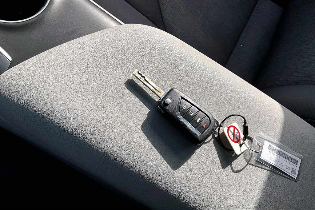Used 2024 Toyota Camry LE image 35