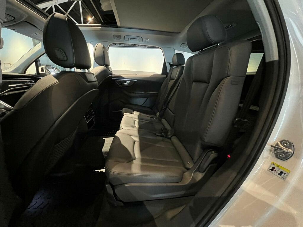 Used 2023 Audi Q7 3.0T Prestige image 25