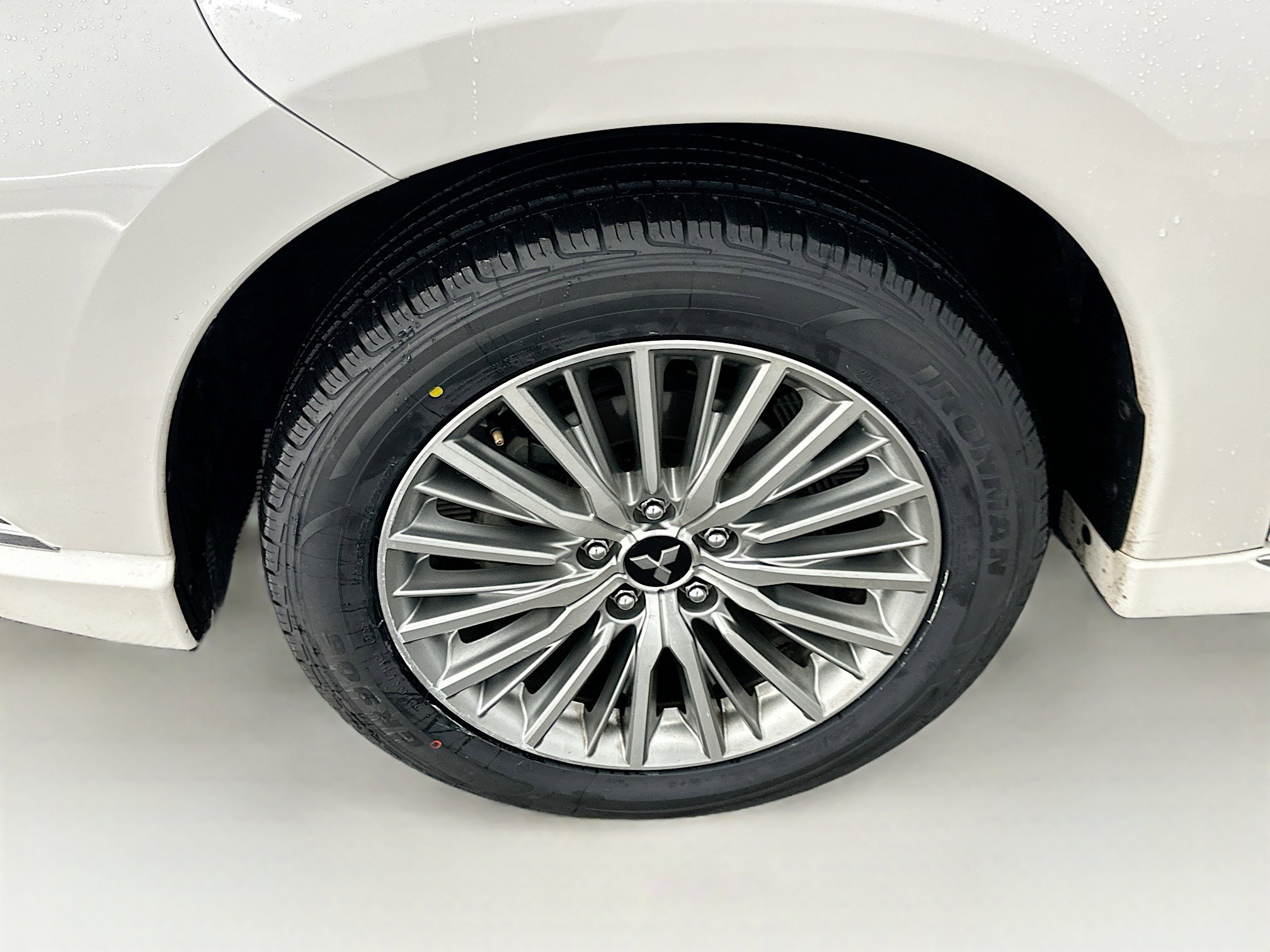 Used 2020 Mitsubishi Outlander SEL image 11