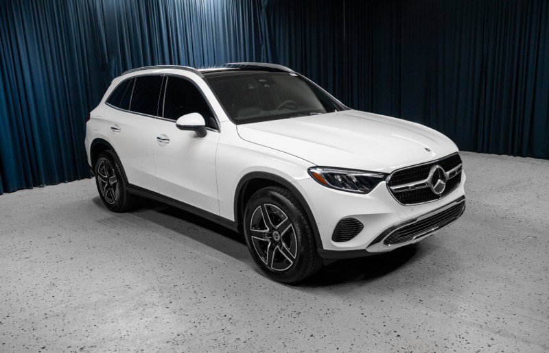 New 2026 Mercedes-Benz GLC 300 image 3