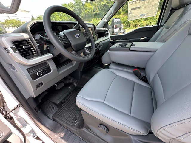 New 2026 Ford F550 4x4 Regular Cab Super Duty image 16
