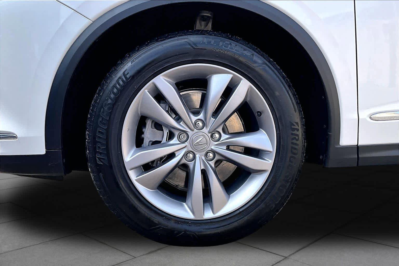 Used 2024 Acura MDX FWD image 11